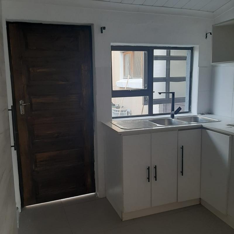 6 Bedroom Property for Sale in Ravensmead Western Cape